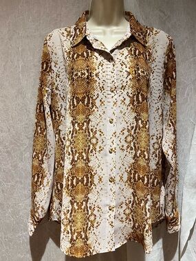 Women’s Long-Sleeve Snake Print Button-Up Shirt in Brown and White